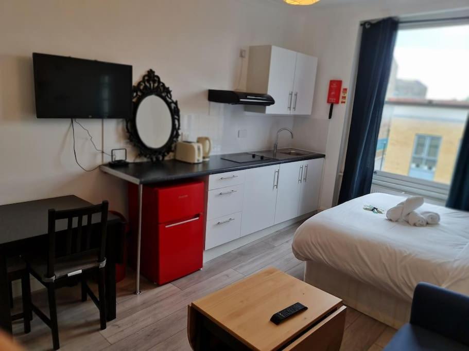 Chic & Modern Studio In Caledonian Rd Londres Exterior foto
